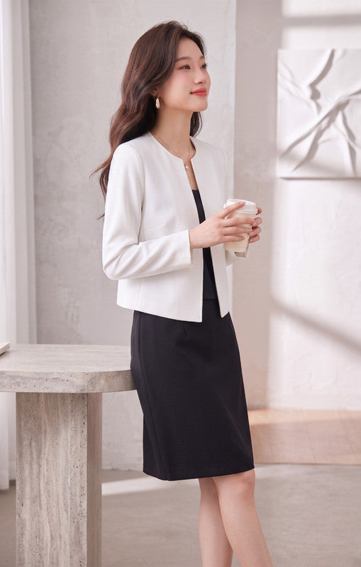 ROUND WHITE BLAZER
