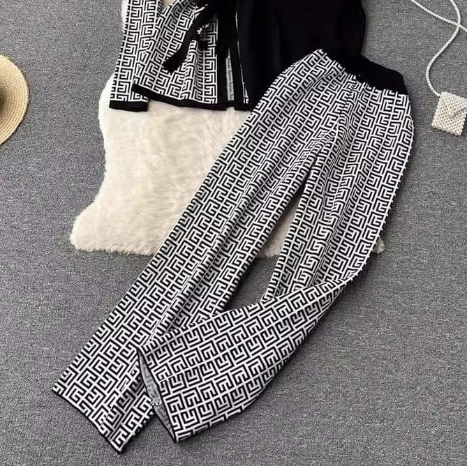 White Zig Zag Printed Co-Ord Set with Strap and Cami Top